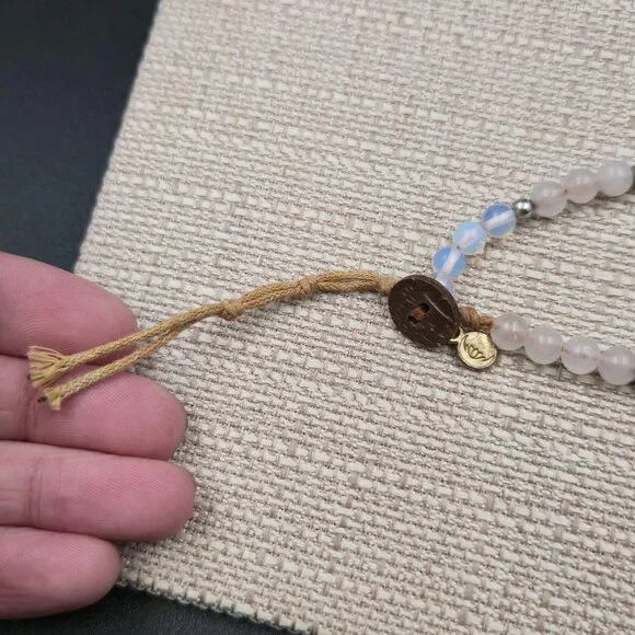 7+1 Inch Opalite Quartz Labradorite Stone Cord Bracelet A7277 - Picture 3 of 7